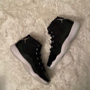 ❌❌❌SOLD❌❌❌Jordan 11 Julibee Size 5.5 youth